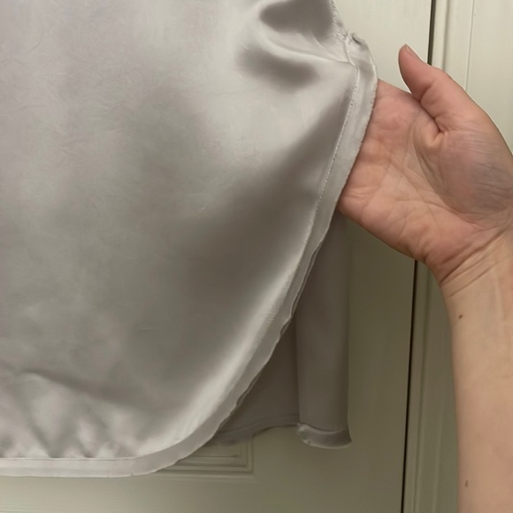 100% silk Vince Hi low tank - Picture 4 of 7